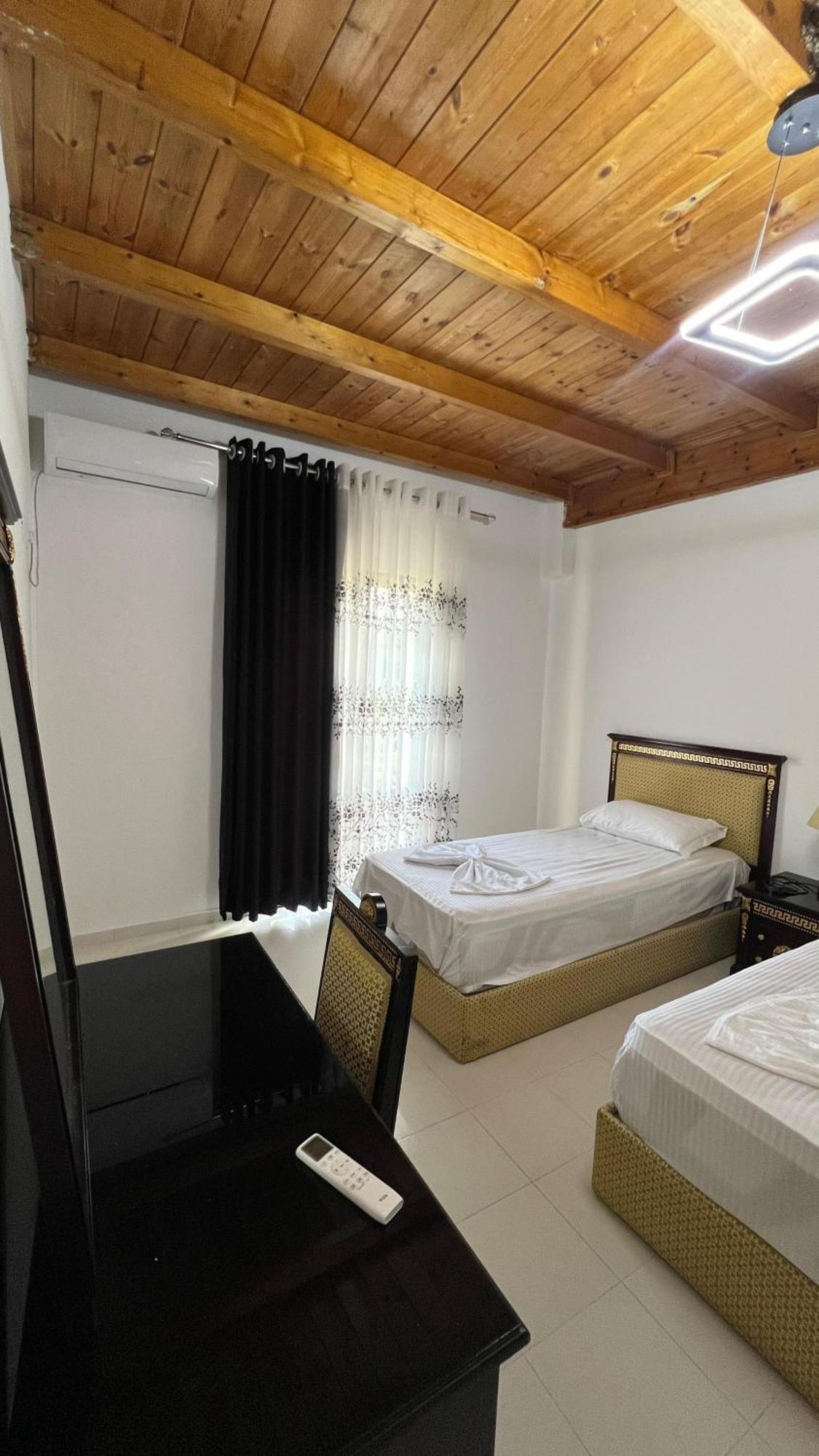 Windmill Shkodra Gesthouse Camping & Grill 外观 照片