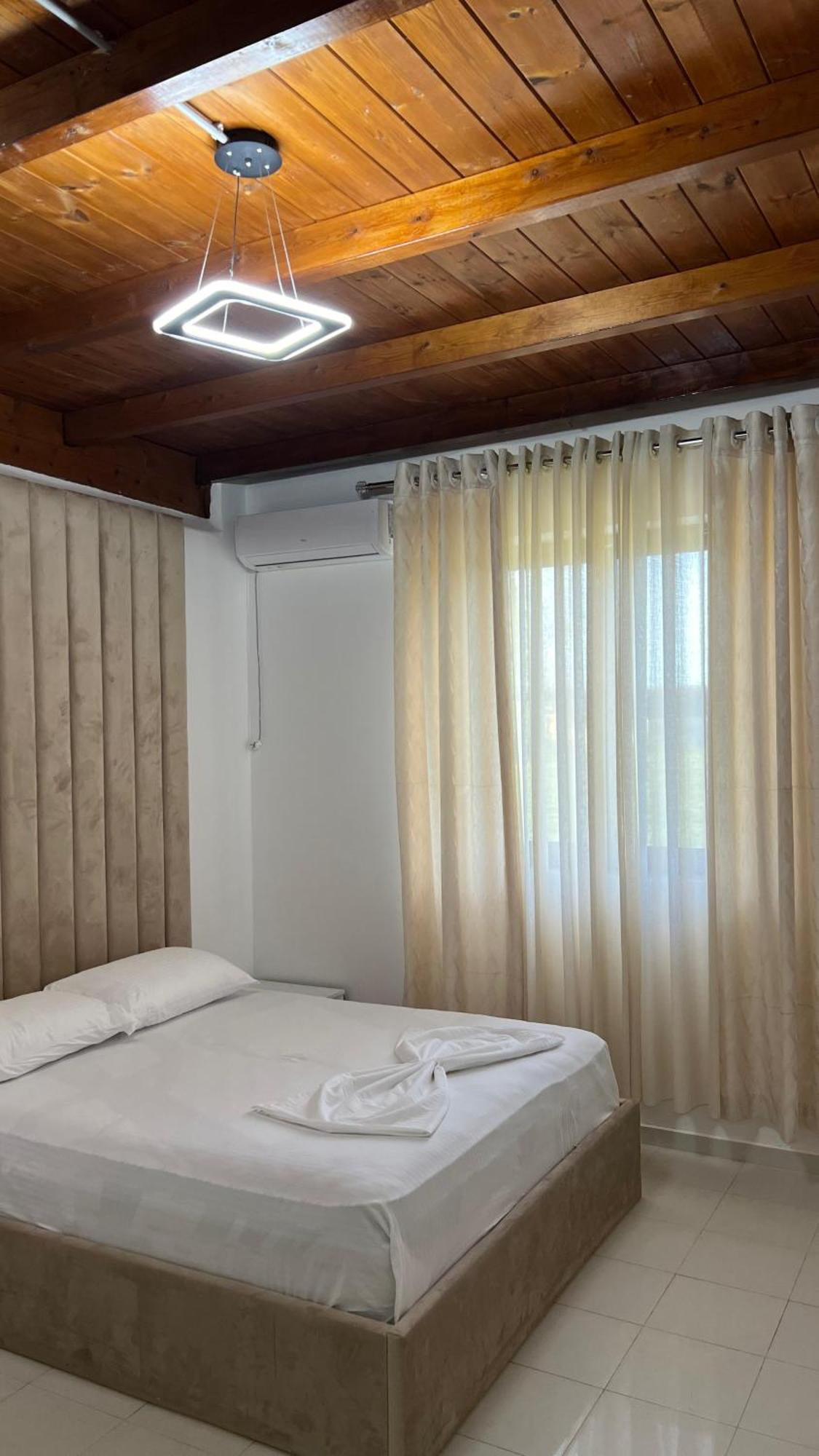 Windmill Shkodra Gesthouse Camping & Grill 外观 照片
